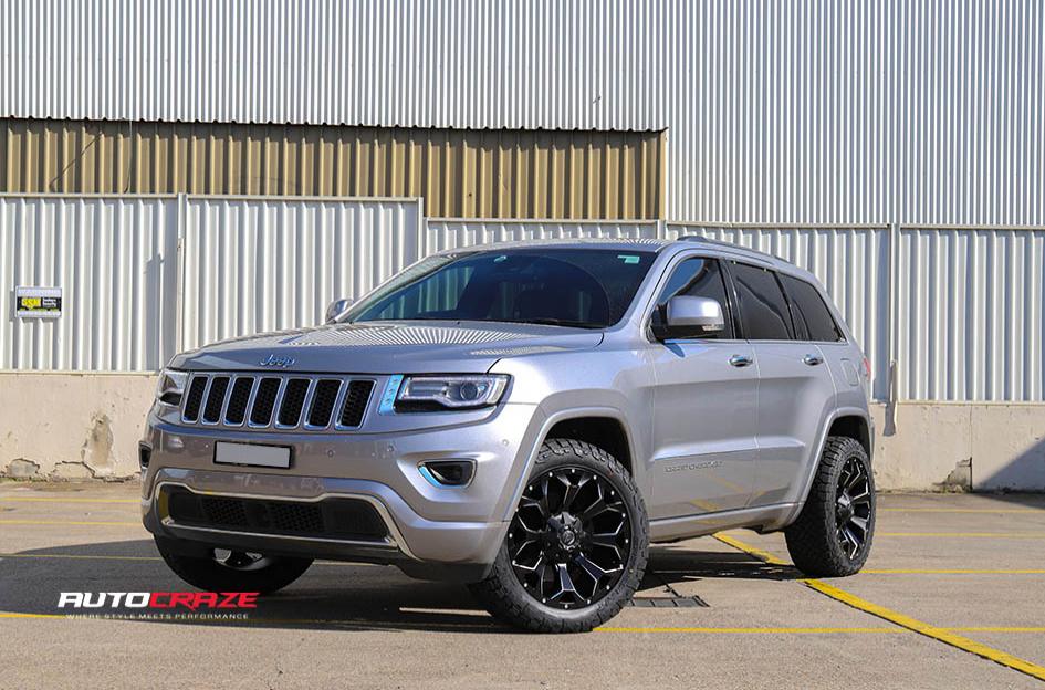 JEEP-GRAND-CHEROKEE-ASSAULT-GLOSS-BLACK-MILLED-ACCENTS